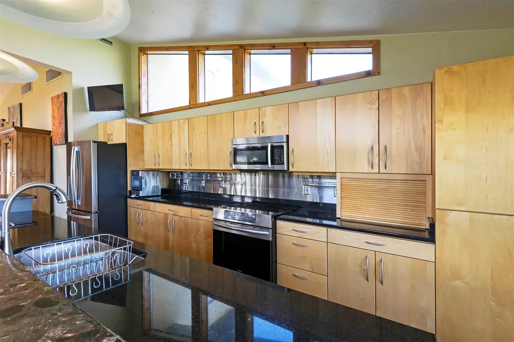 61830 Old Freight Road St Ignatius MT 59865
