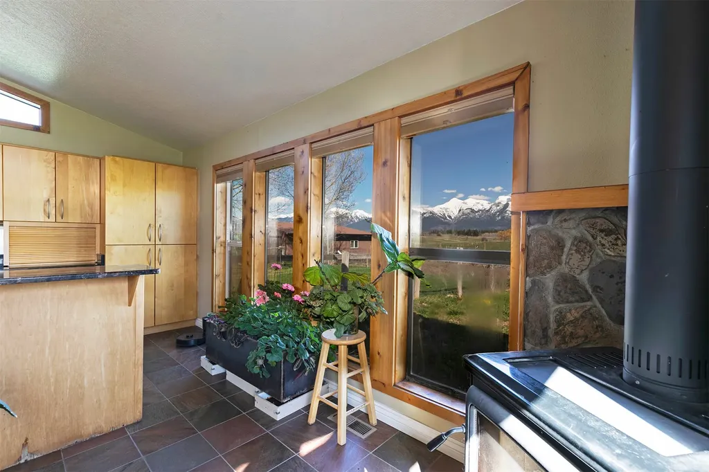 61830 Old Freight Road St Ignatius MT 59865