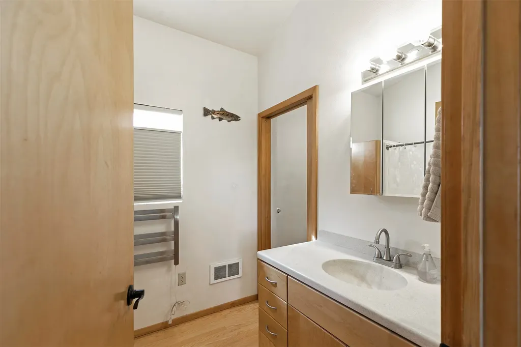 61830 Old Freight Road St Ignatius MT 59865