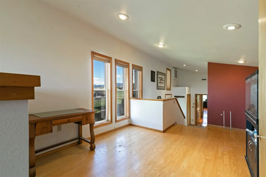 61830 Old Freight Road St Ignatius MT 59865