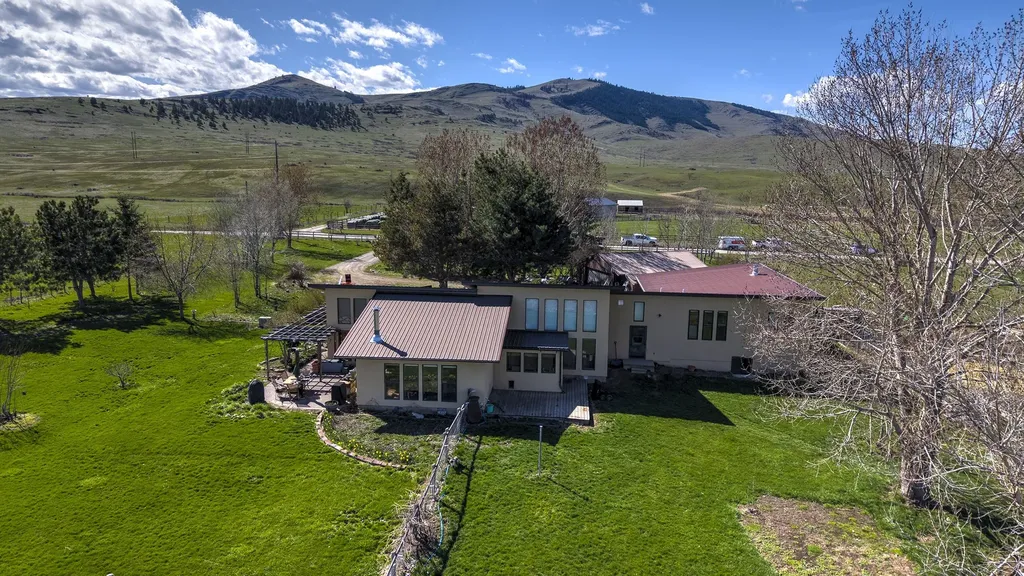 61830 Old Freight Road St Ignatius MT 59865