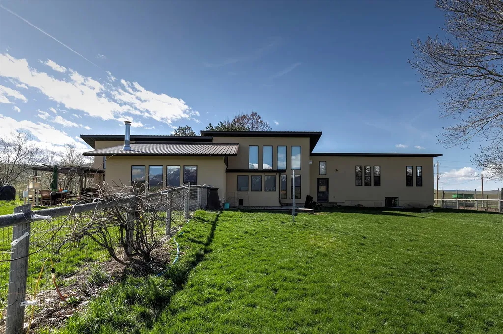 61830 Old Freight Road St Ignatius MT 59865