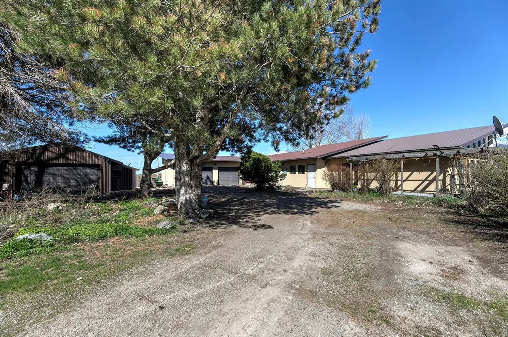 61830 Old Freight Road St Ignatius MT 59865