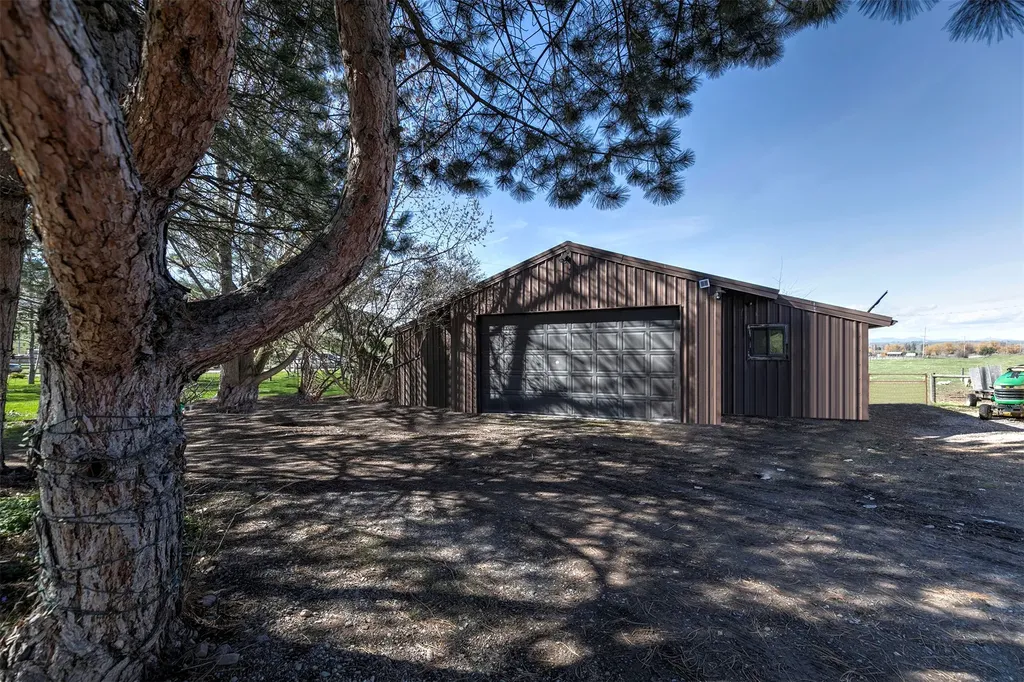61830 Old Freight Road St Ignatius MT 59865