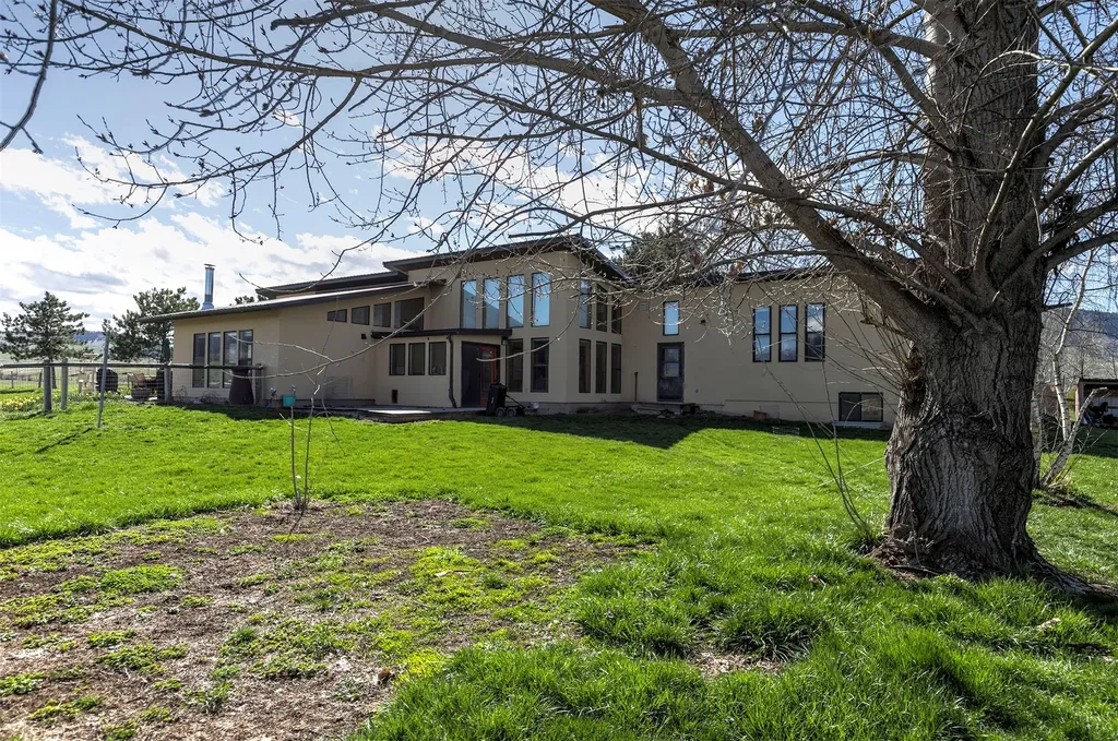 61830 Old Freight Road St Ignatius MT 59865