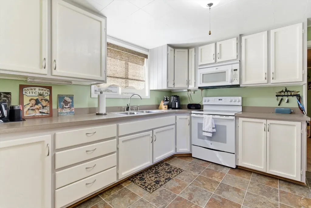 56 Battle Hollow Avenue Somers MT 59932