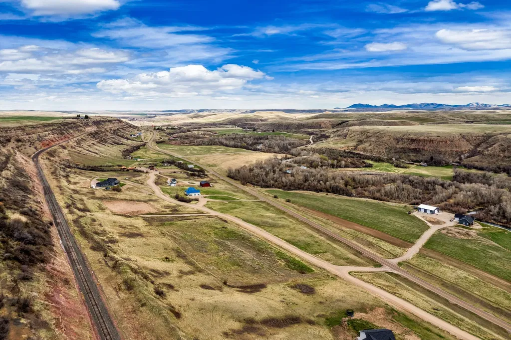 36 Buffalo Run Road Belt MT 59412