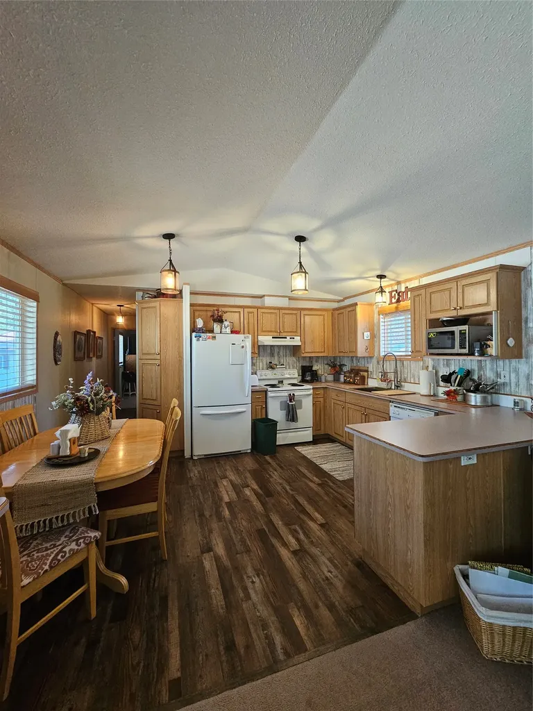 4511 Snow Fleury Lane Lincoln MT 59639