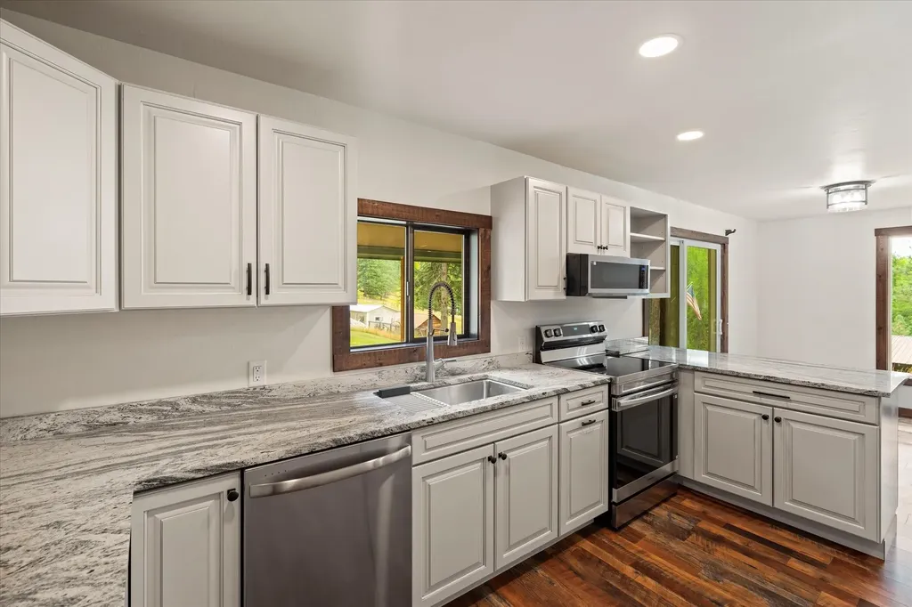 147 Lobo Trail Kalispell MT 59901