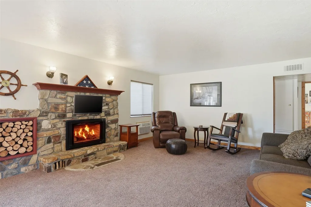 67 Bell Lane Hamilton MT 59840