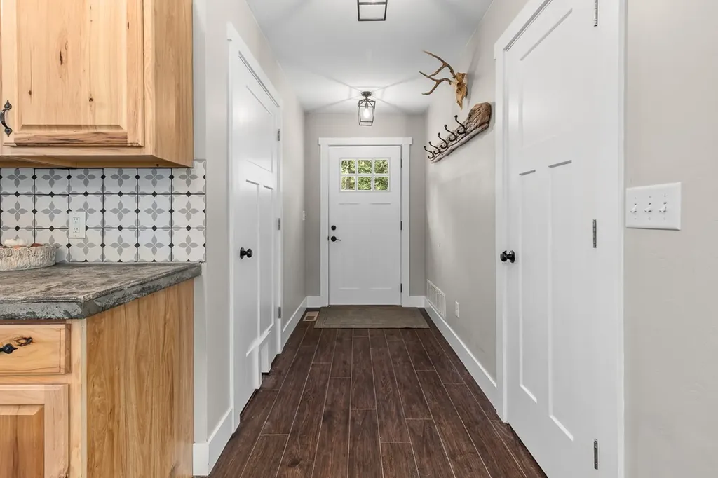 351 Whitewater Lane Alberton MT 59820