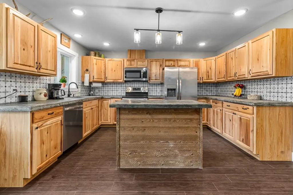 351 Whitewater Lane Alberton MT 59820