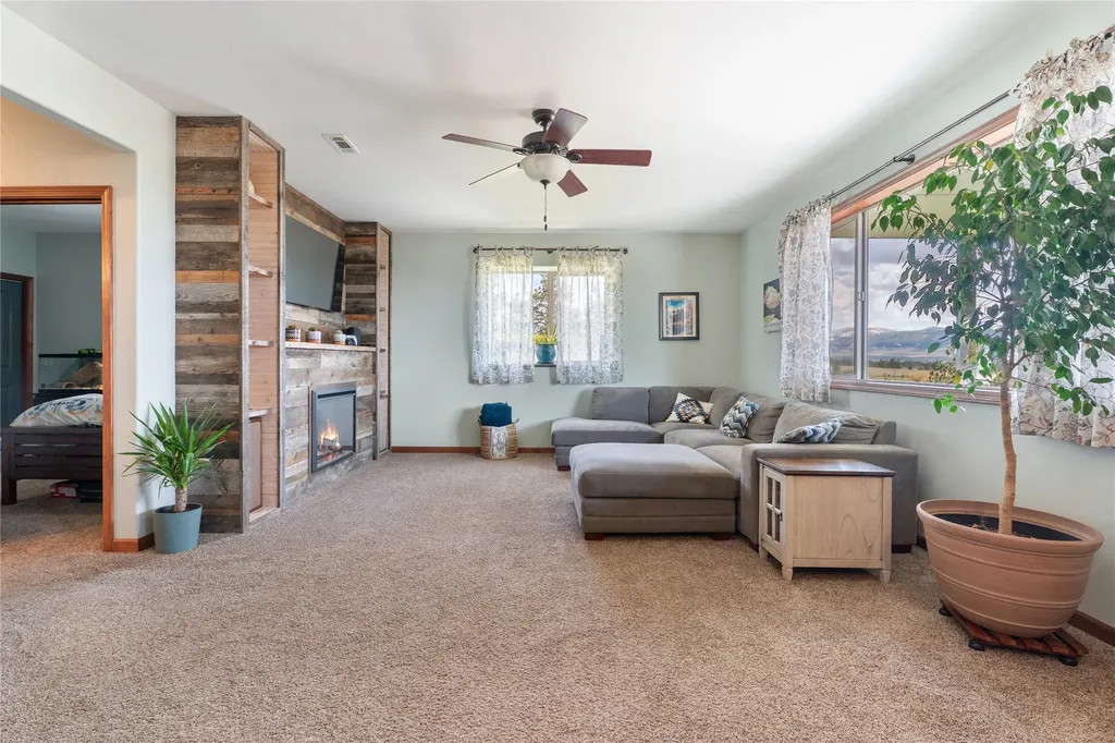 5835 Saffron Lane Helena MT 59602