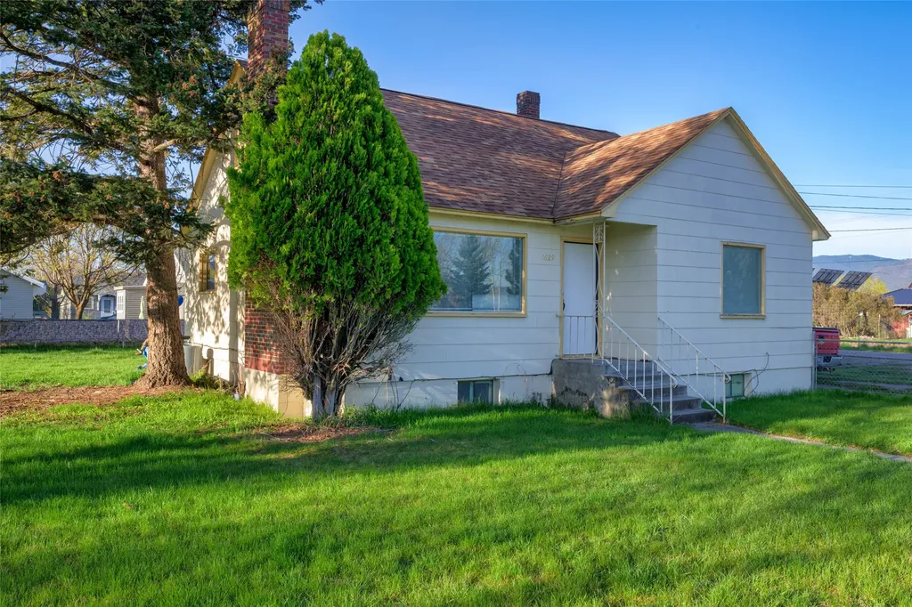 1629 & 1631 River Road Missoula MT 59801