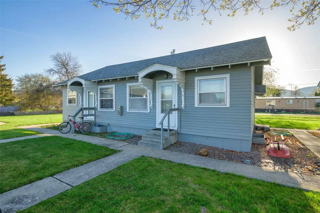 1629 & 1631 River Road Missoula MT 59801