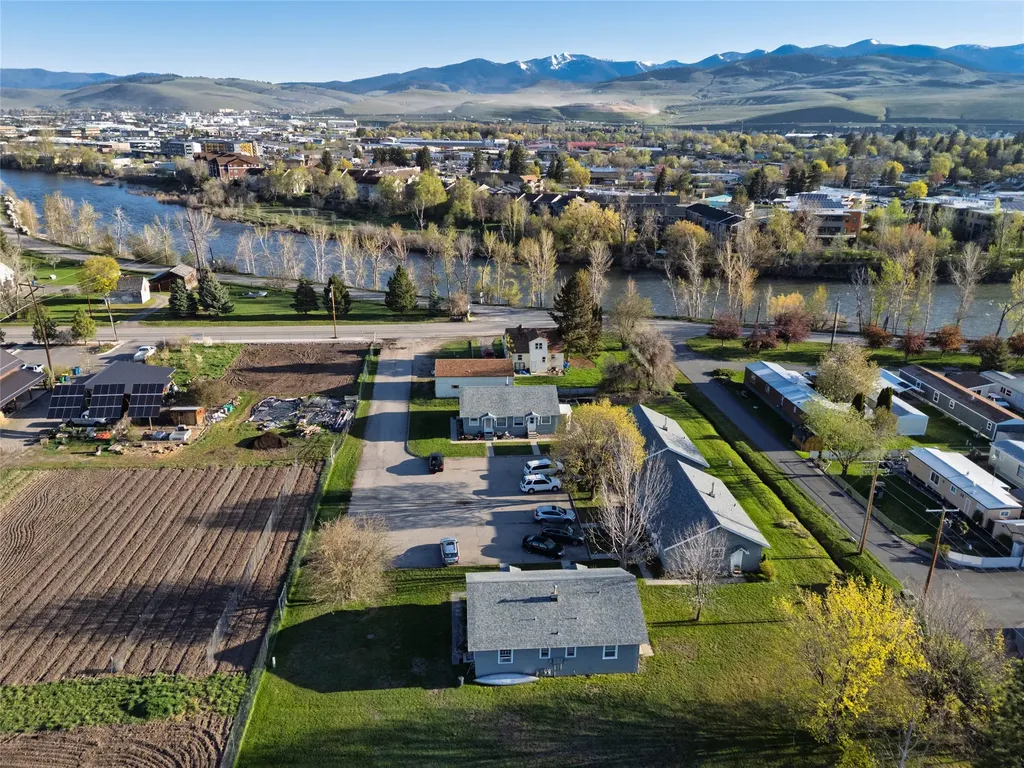 1629 & 1631 River Road Missoula MT 59801