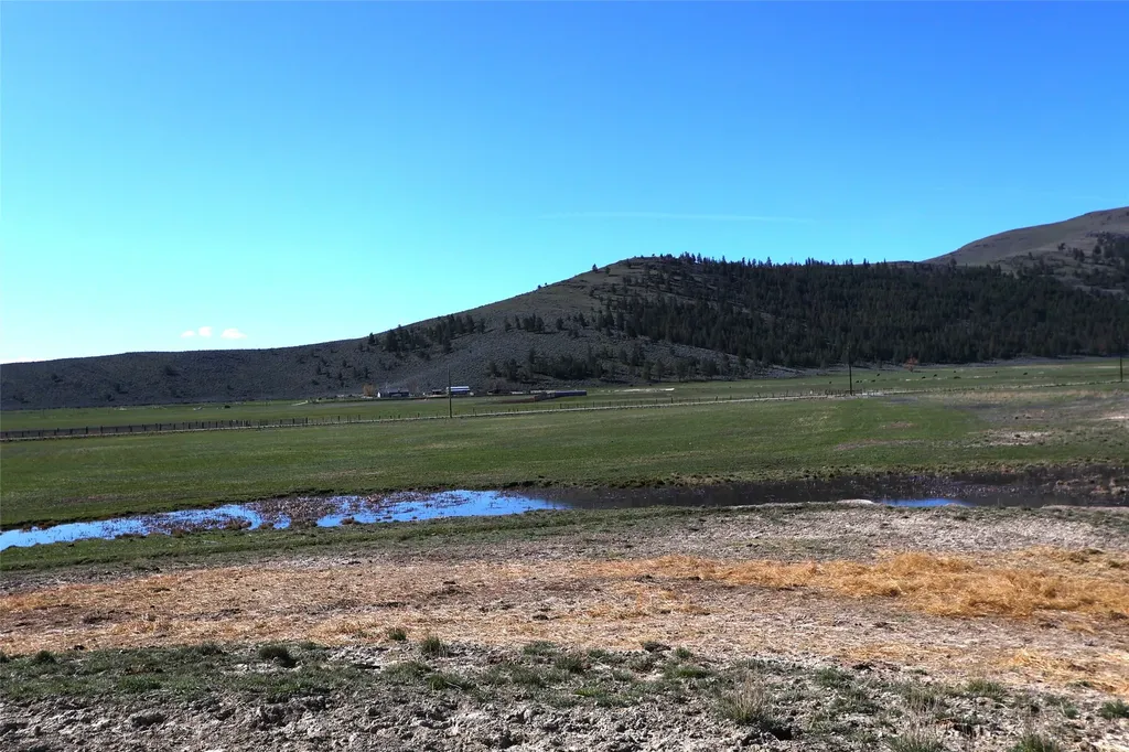 150 Patton Road Lonepine MT 59848