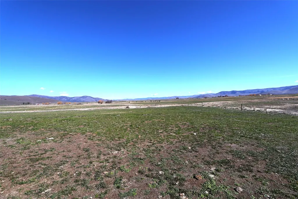 150 Patton Road Lonepine MT 59848