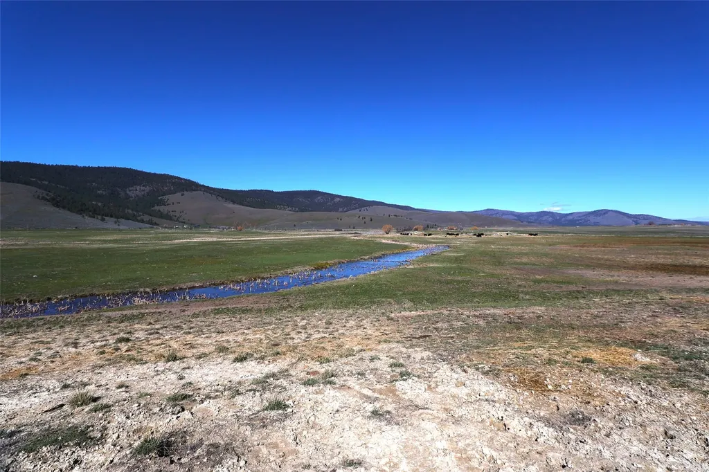 150 Patton Road Lonepine MT 59848