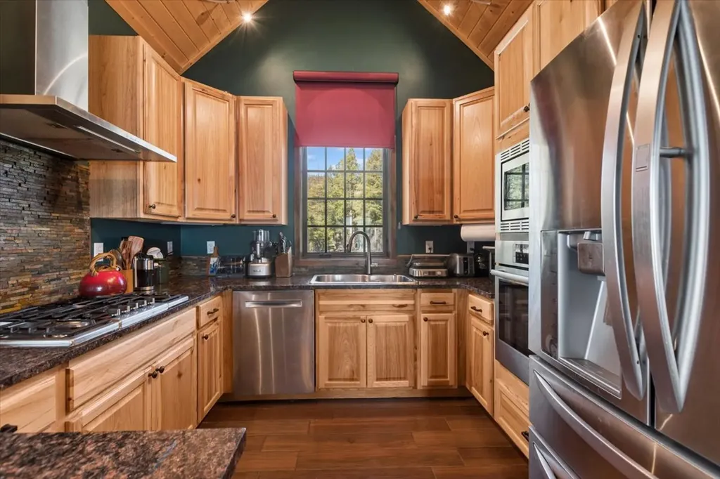 575 Cramer Creek Road Somers MT 59932