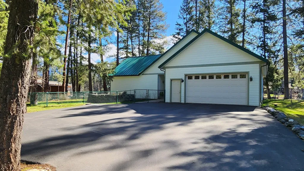 12448 Rippling Waters Road Bigfork MT 59911