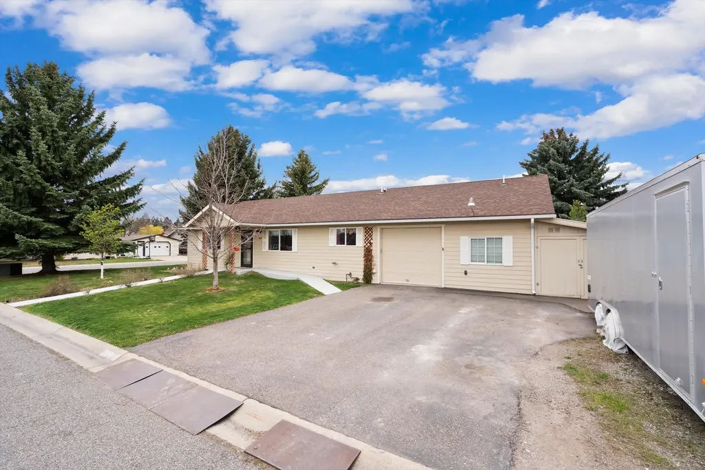 907 View Drive Columbia Falls MT 59912