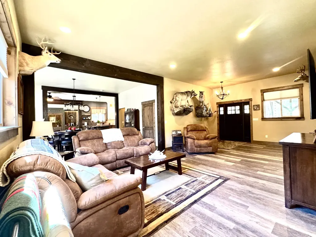 4525 Mount Highway 200 Thompson Falls MT 59873