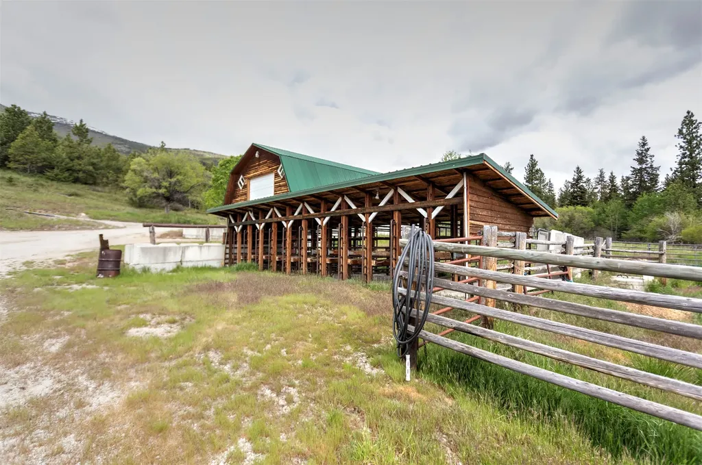959 W Cow Creek Road Hamilton MT 59840