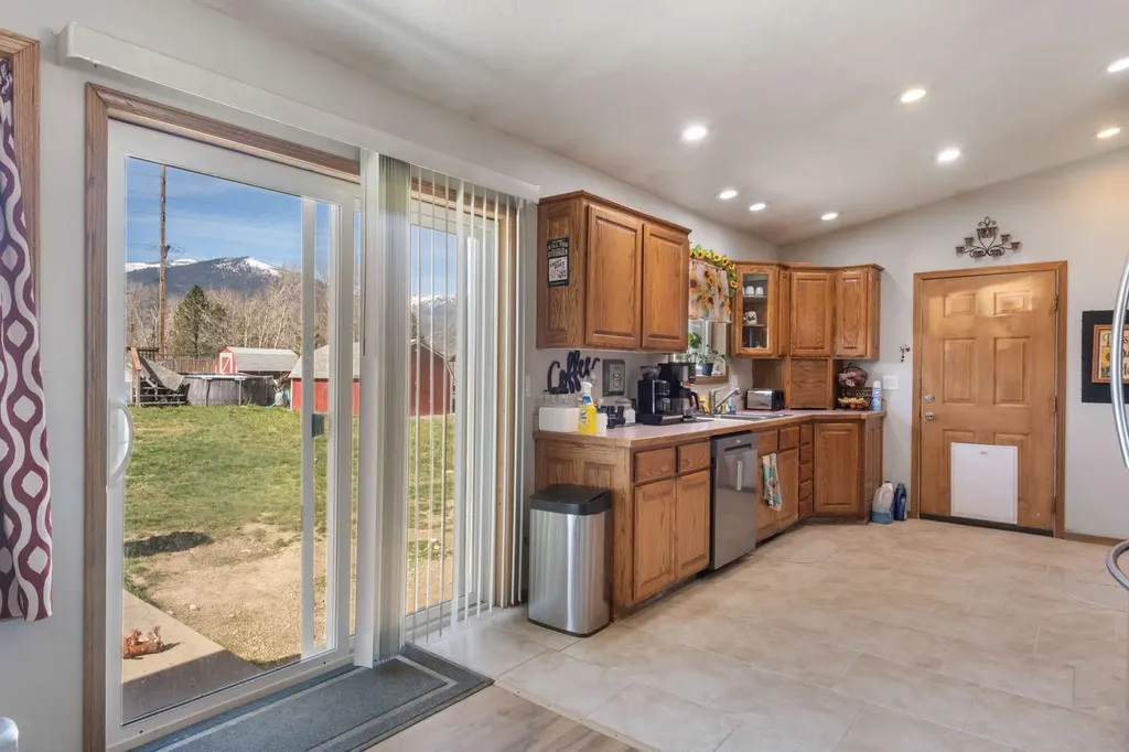 116 Mountain View Drive Victor MT 59875