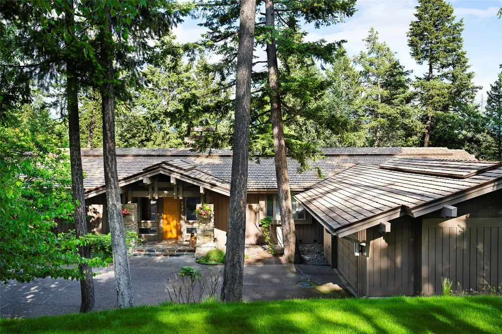 137 & 133 Eagle Bend Drive Bigfork MT 59911