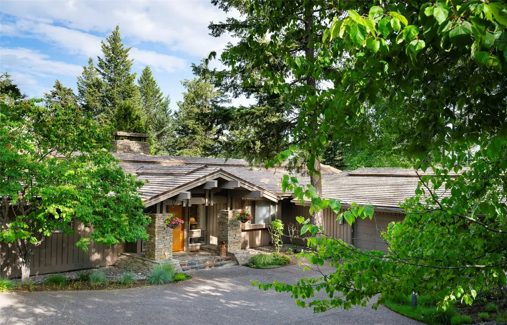 137 & 133 Eagle Bend Drive Bigfork MT 59911