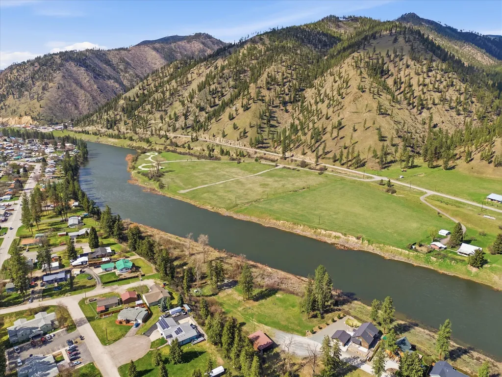352 Clark Fork Drive Superior MT 59872