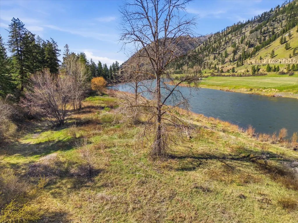 352 Clark Fork Drive Superior MT 59872