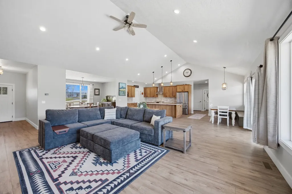 1291 Rhonda Lane Victor MT 59875