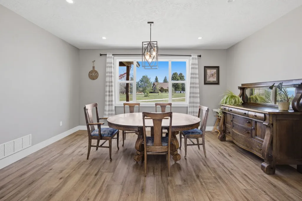 1291 Rhonda Lane Victor MT 59875