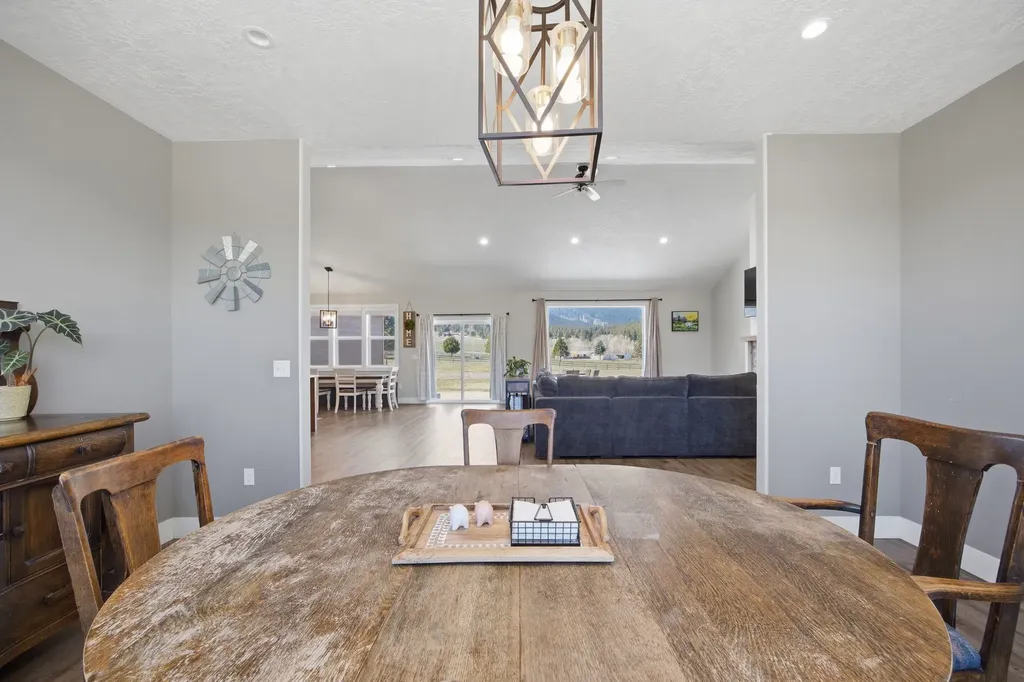 1291 Rhonda Lane Victor MT 59875