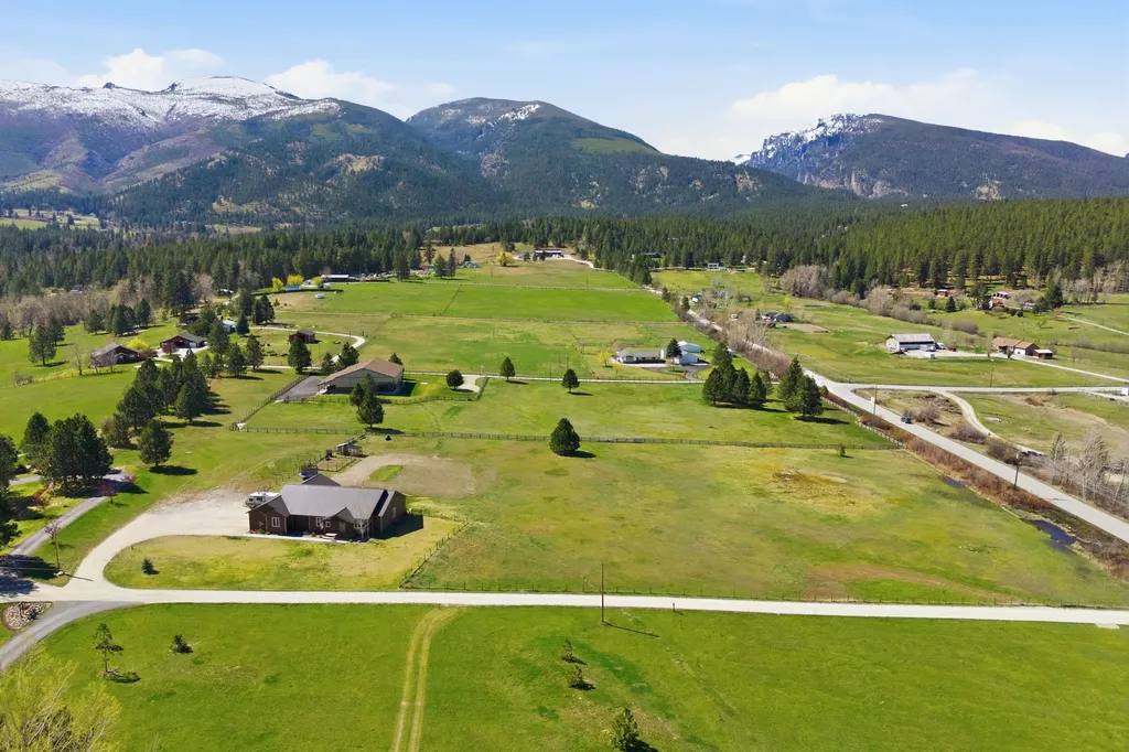 1291 Rhonda Lane Victor MT 59875
