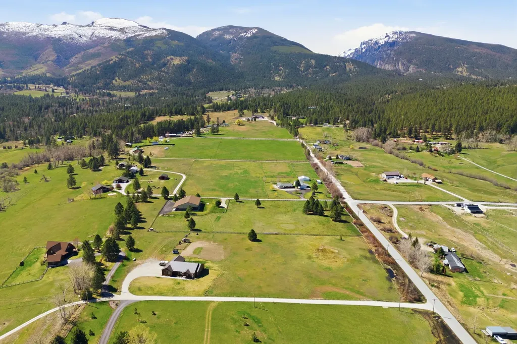 1291 Rhonda Lane Victor MT 59875