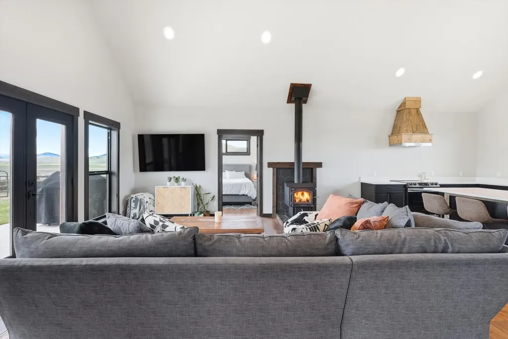 37 Andrews Road Hot Springs MT 59845