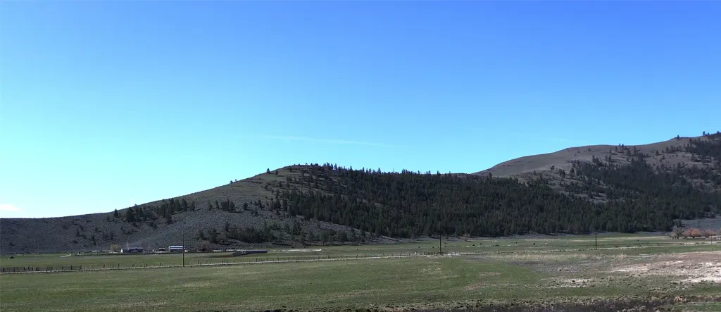 190 Patton Road Lonepine MT 59848