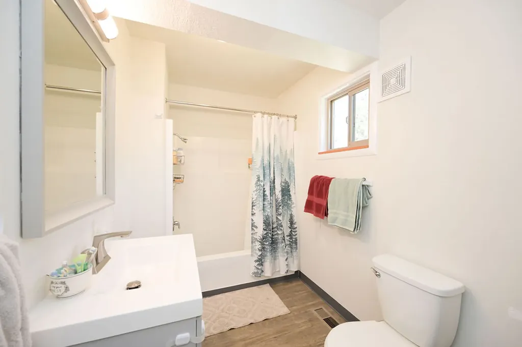 3819 Mt Hwy 40 W Columbia Falls MT 59912