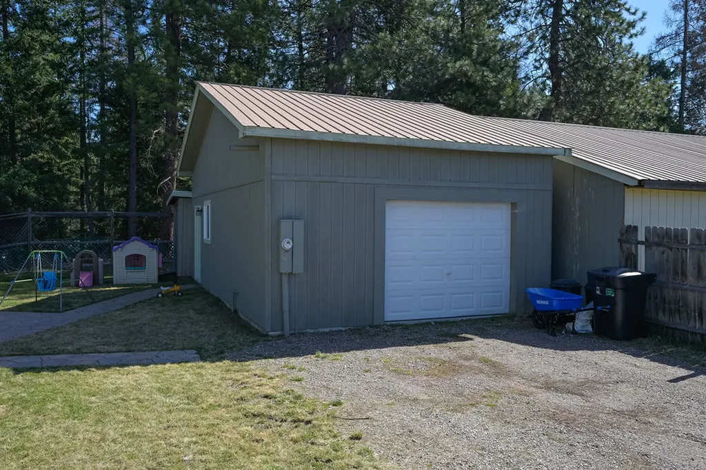 3819 Mt Hwy 40 W Columbia Falls MT 59912