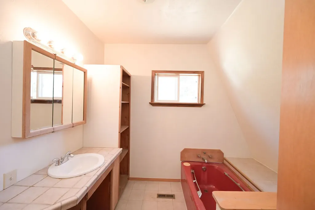3819 Mt Hwy 40 W Columbia Falls MT 59912