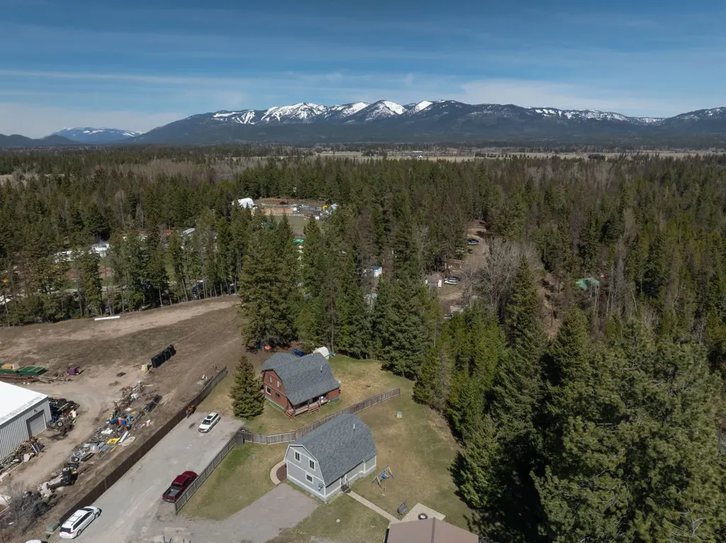 3819 Mt Hwy 40 W Columbia Falls MT 59912