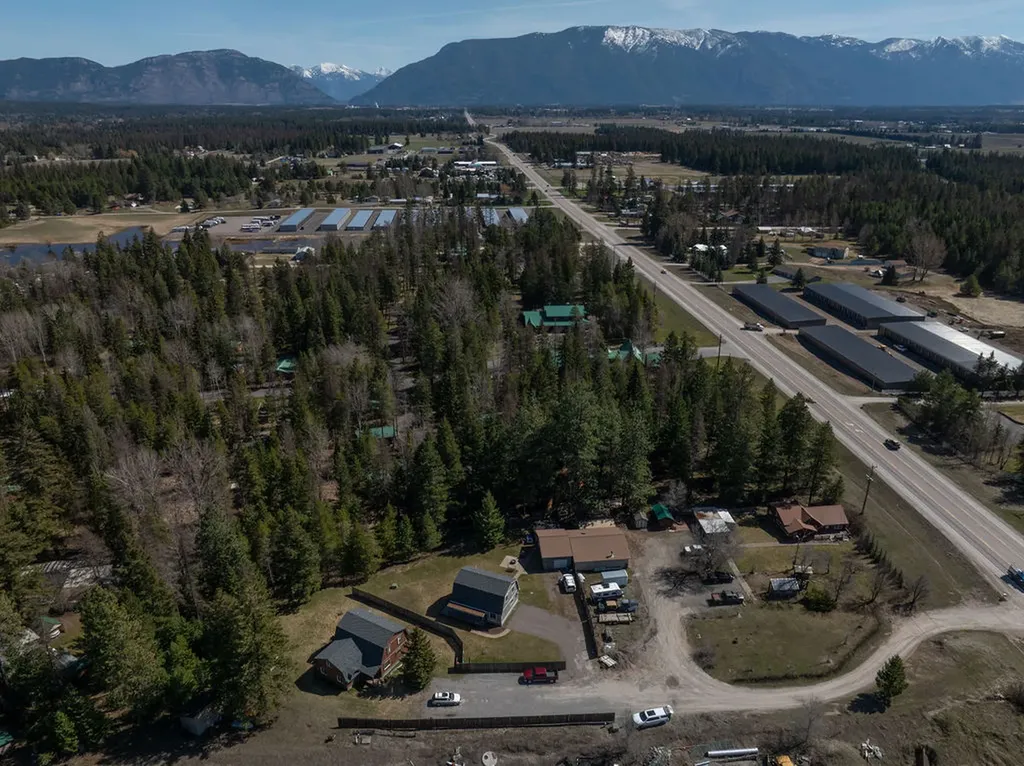3819 Mt Hwy 40 W Columbia Falls MT 59912