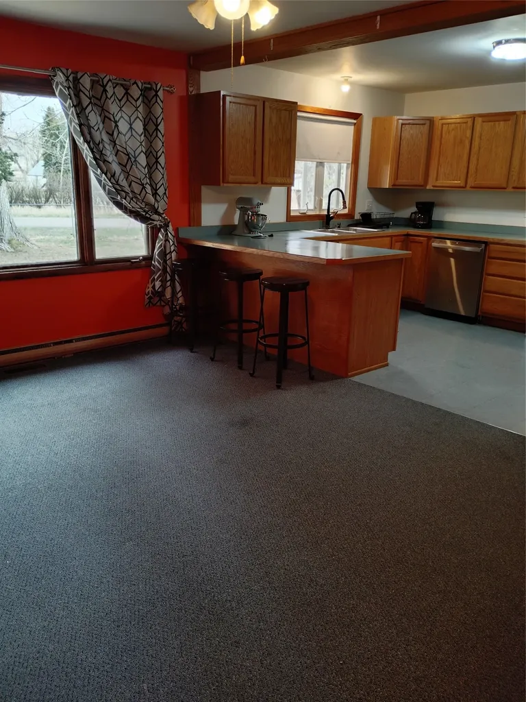 190 N Floweree Avenue Cascade MT 59421