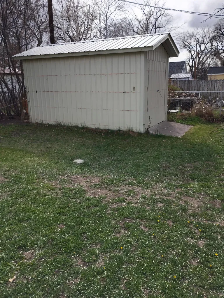 190 N Floweree Avenue Cascade MT 59421