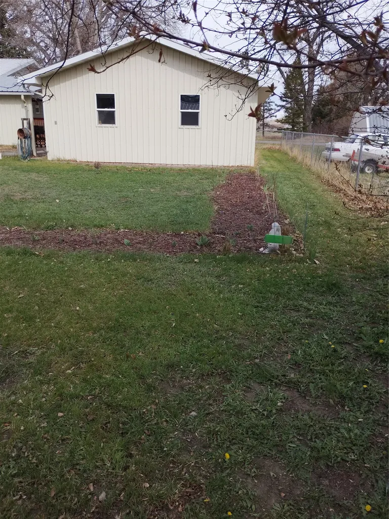 190 N Floweree Avenue Cascade MT 59421