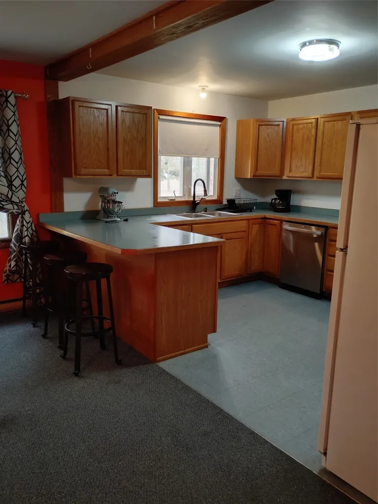 190 N Floweree Avenue Cascade MT 59421