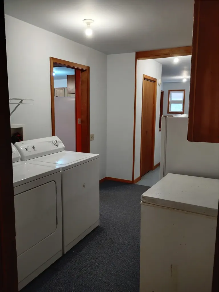 190 N Floweree Avenue Cascade MT 59421